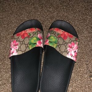 ❌FINAL PRICE DROP❌ Gucci slides 100% Authentic